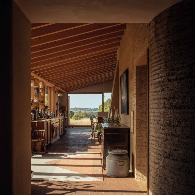 Rammed Earth House: Tuckey Design Studio – EARTH ARCHITECTURE